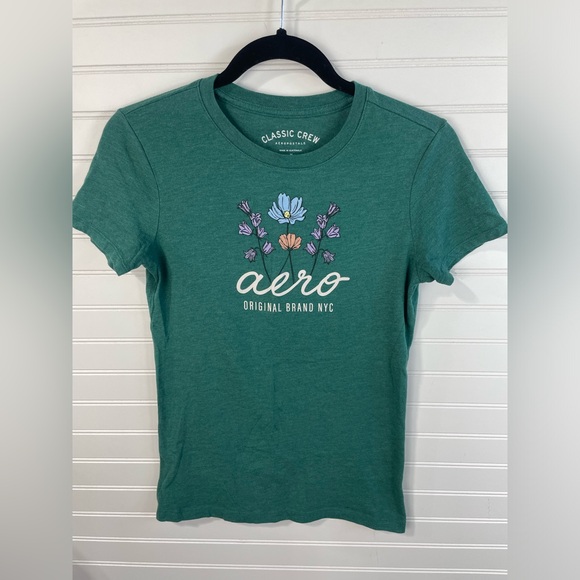 Aeropostale Tops - Aeropostale Green Floral Graphic Short Sleeve Classic Crew T-Shirt Medium Junior
